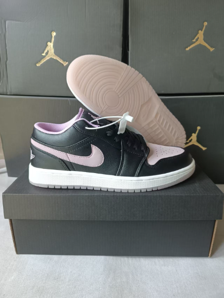 Jordon Air Jordon1Low Black, pink and purple