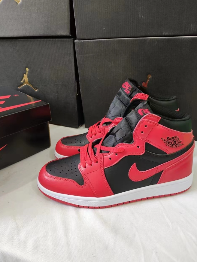 Jordon Air Jordon1High Red and black