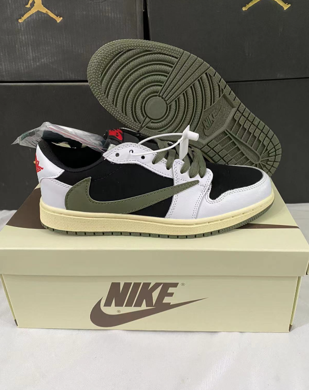 Nike Hooked black and green
