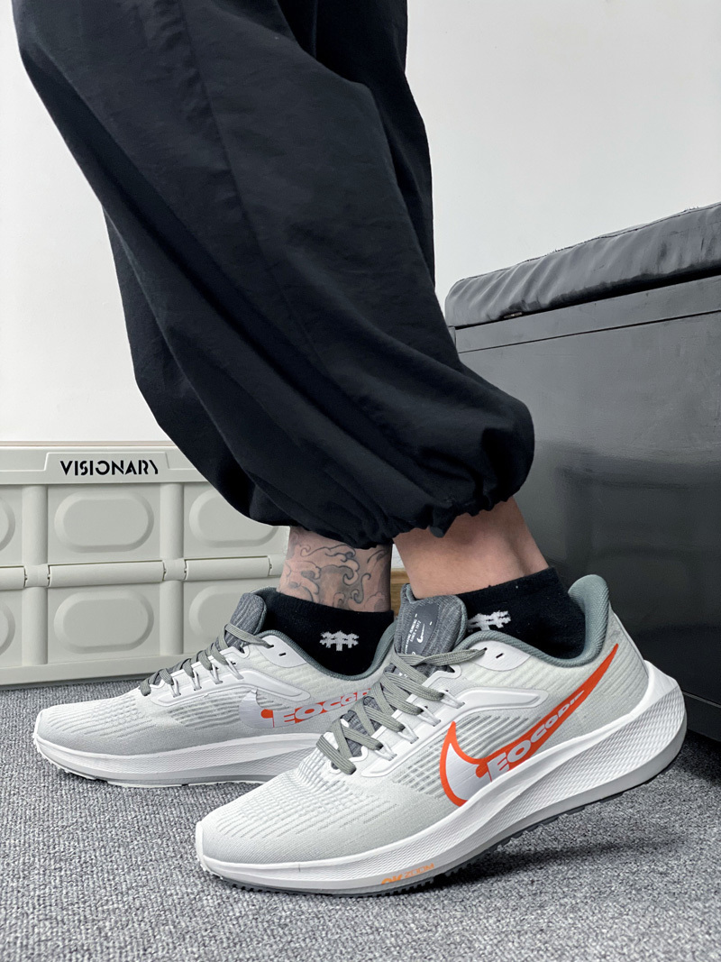 Nike Pegasus IMG_39 - Grey Orange Red