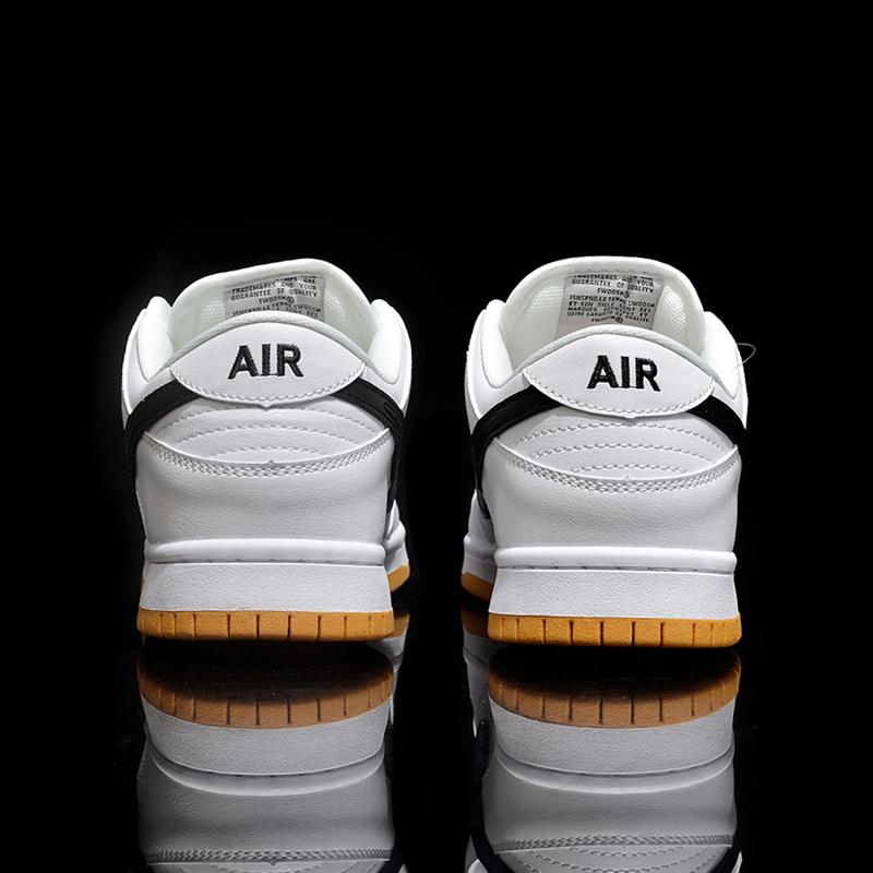 DUNK SB - White and black 