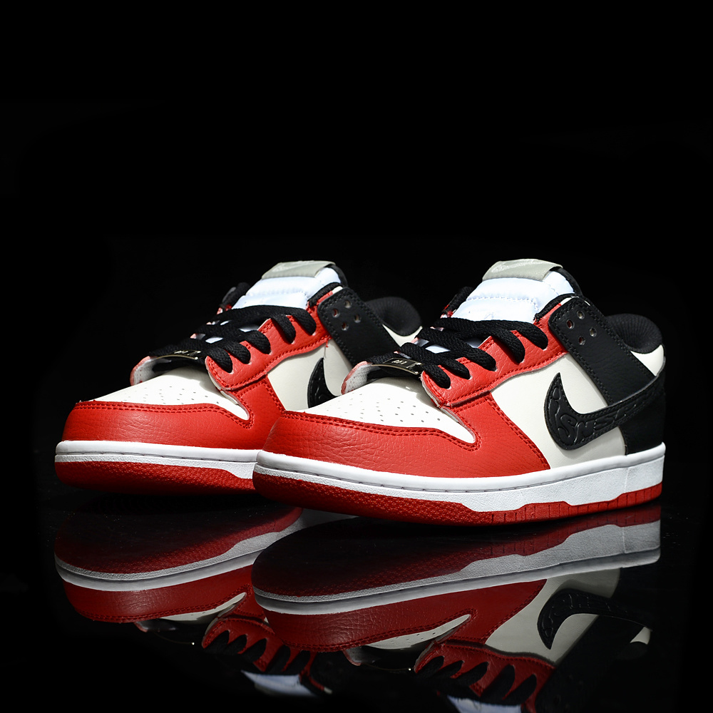 Nike Dunk SB Low - Chicago version