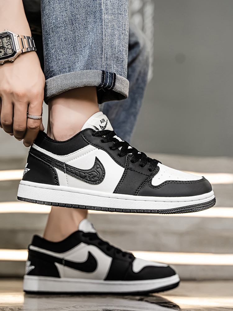 Jordon Air Jordan 1 Low Black and White