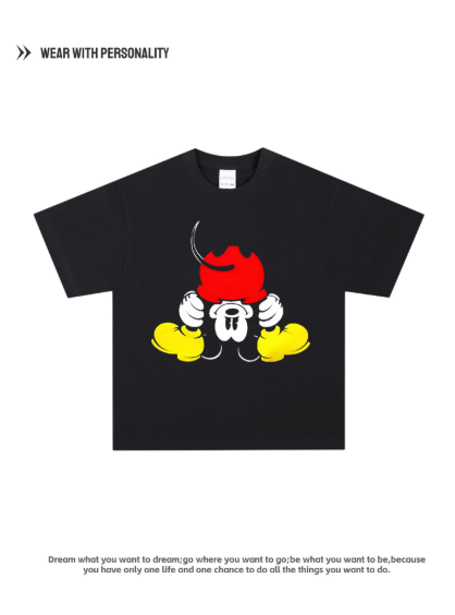 Inverted Mickey flying in water-washed vintage-style cartoon print, loose fit, made of pure cotton, short-sleeved, suitable for both men and women.